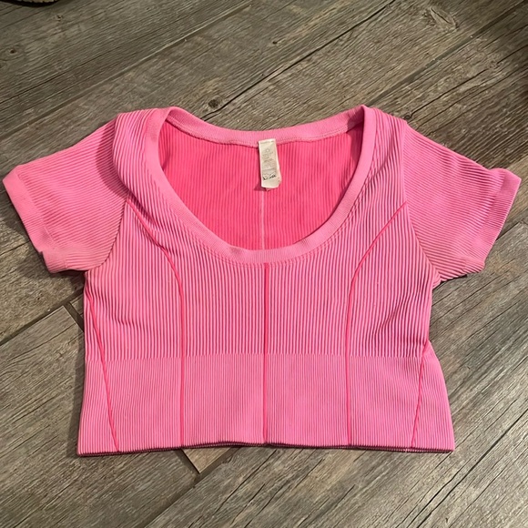 aerie Tops - Aerie cropped athletic cropped tee shirt